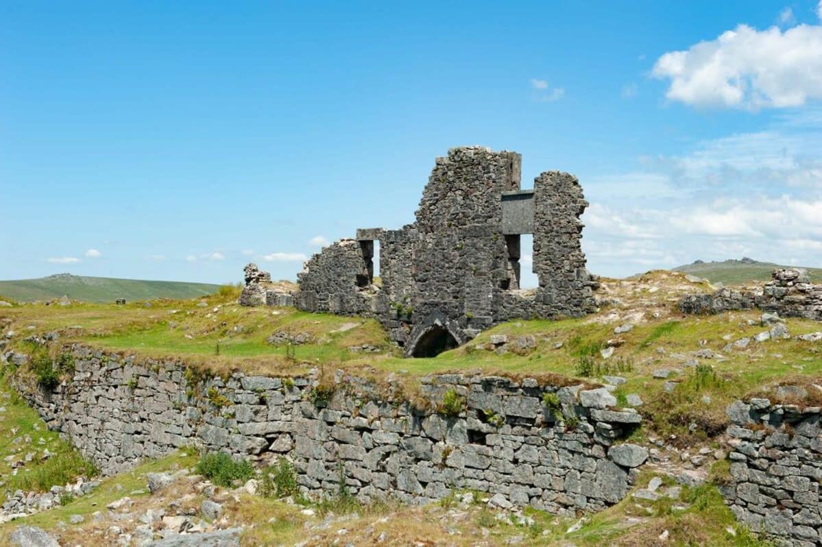 Dartmoor Barn On North Hessary Tor Villa Yelverton Eksteriør billede